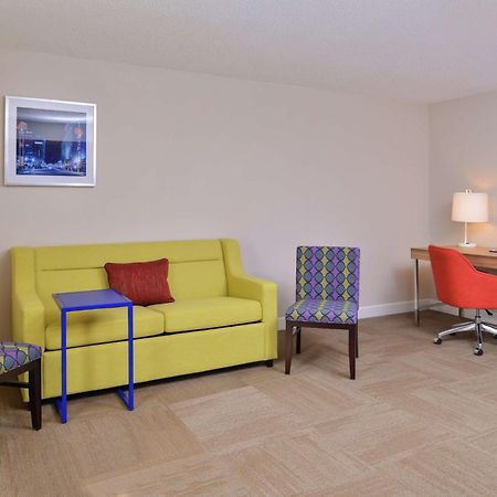 Hampton Inn Greensboro East / Mcleansville Eksteriør billede
