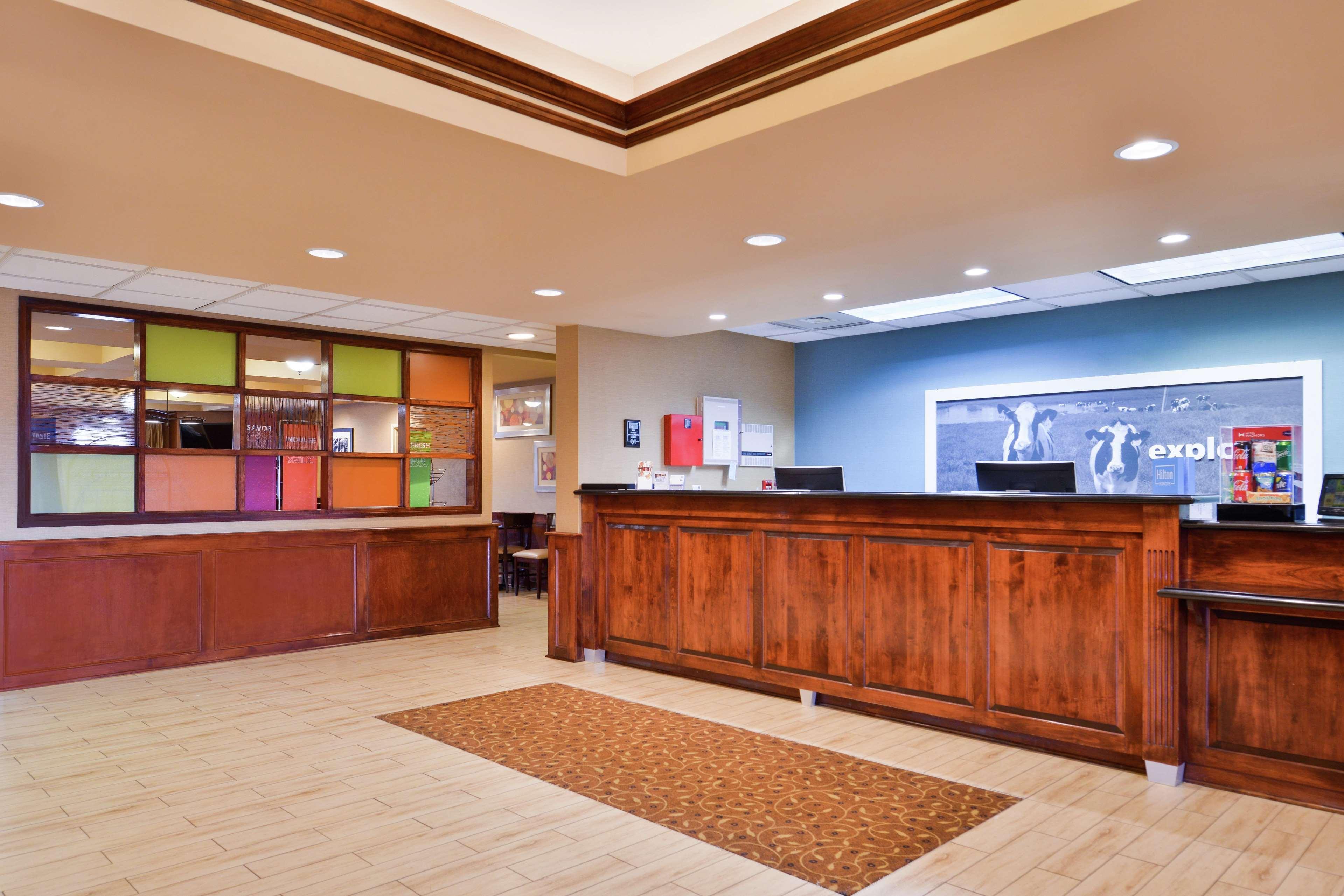 Hampton Inn Greensboro East / Mcleansville Eksteriør billede