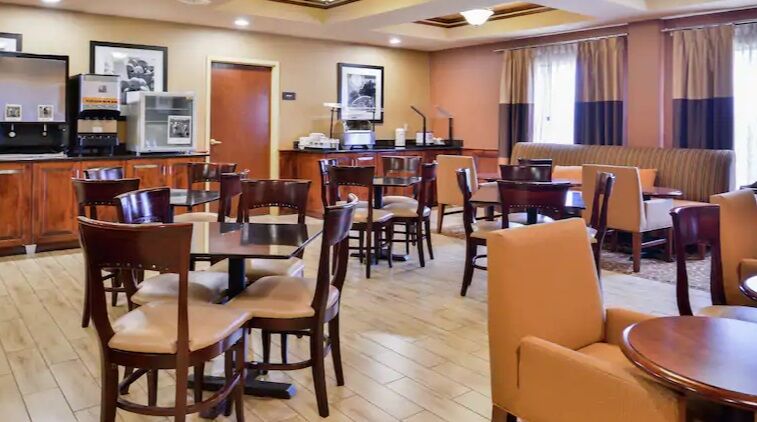 Hampton Inn Greensboro East / Mcleansville Eksteriør billede
